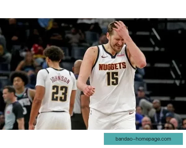 东契奇砍40+准三双刷新纪录 詹姆斯关键表现助球队取胜